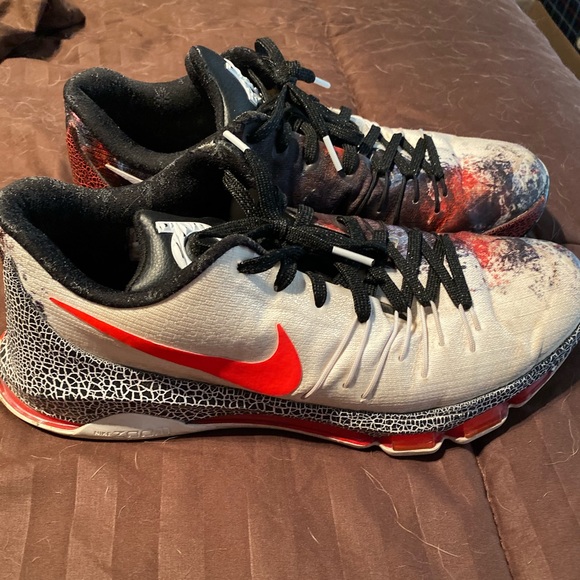 kd 11 christmas